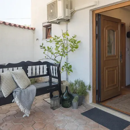 Ladonja Porec