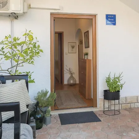 Ladonja Porec